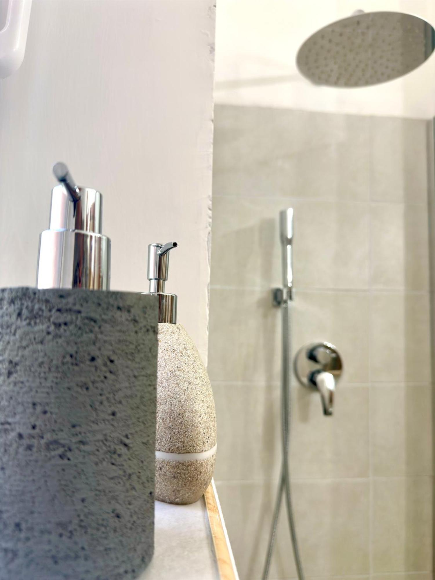 Dude House - Spacious New Flat Near Metro A Station Ρώμη Εξωτερικό φωτογραφία
